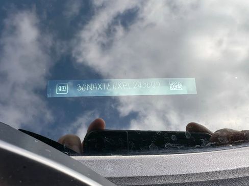 Used 2023 Chevrolet Equinox LT w/ Driver Convenience Package image 15