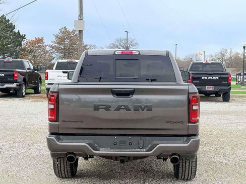 New 2026 RAM 1500 4x4 Crew Cab image 9