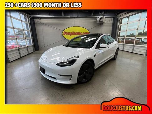 Used 2022 Tesla Model 3 Long Range AWD/4WD image 1