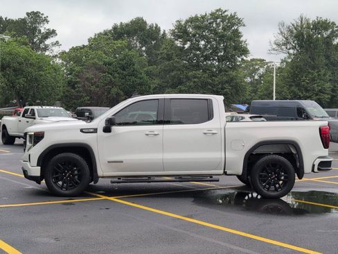 Used 2023 GMC Sierra 1500 Elevation RWD image 2