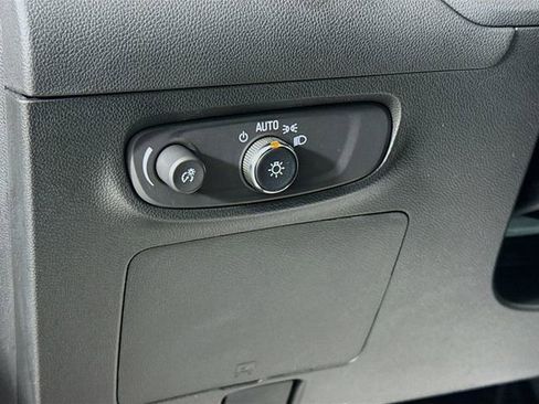 Used 2024 Buick Encore GX Sport Touring image 10