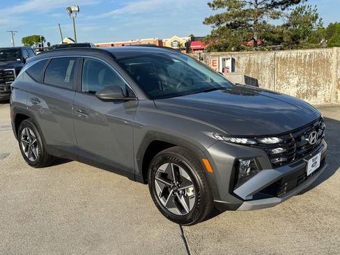 Used 2025 Hyundai Tucson SEL FWD image 6