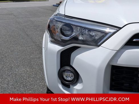 Used 2023 Toyota 4Runner TRD Off-Road Premium w/ Moonroof Package AWD/4WD image 9