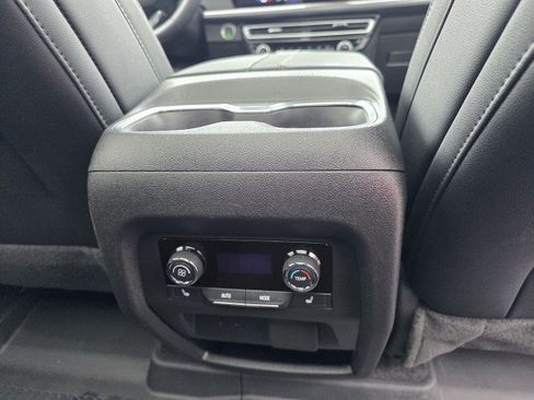 Used 2026 Chevrolet Traverse High Country w/ LPO, Floor Liner Package AWD/4WD image 11