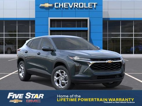 New 2026 Chevrolet Trax LS w/ LS Convenience Package FWD image 7