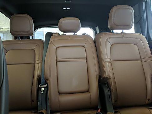 Used 2022 Lincoln Aviator Grand Touring image 27