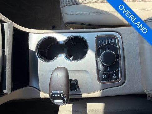 Used 2015 Jeep Grand Cherokee Overland AWD/4WD image 18