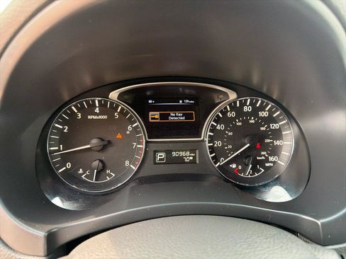 Used 2015 Nissan Altima 2.5 S w/ Power Driver Seat Package FWD image 14