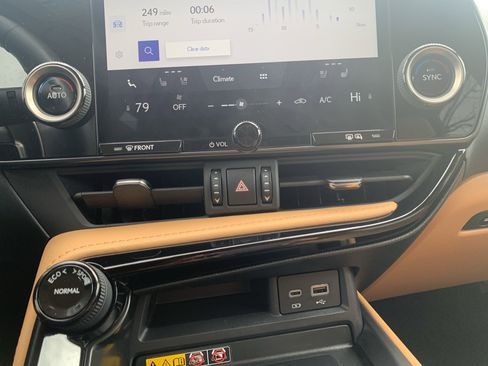 Certified 2025 Lexus NX 250 FWD w/ Towing Package (2000 Lbs) image 29