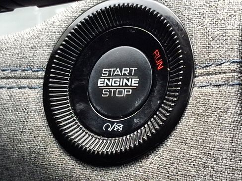 Used 2022 Jeep Compass Latitude w/ Sun and Sound Group image 24