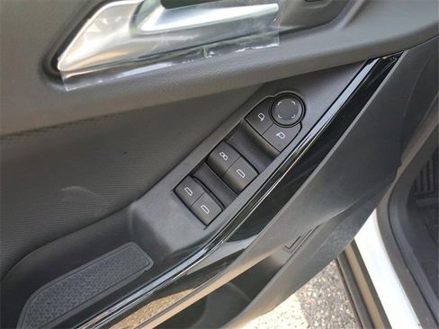 New 2026 Chevrolet Equinox LT w/ Convenience Package II image 18