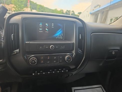 Used 2019 Chevrolet Silverado 2500 W/T w/ WT Convenience Package AWD/4WD image 17