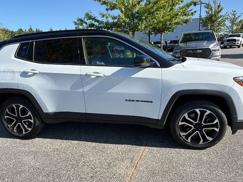 Used 2024 Jeep Compass Limited AWD/4WD image 7