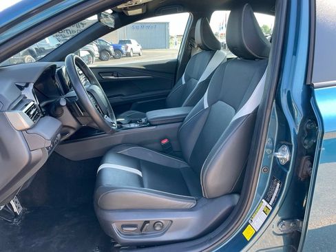 Used 2025 Toyota Camry SE FWD image 7