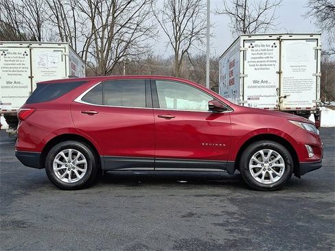 Used 2018 Chevrolet Equinox LT image 10