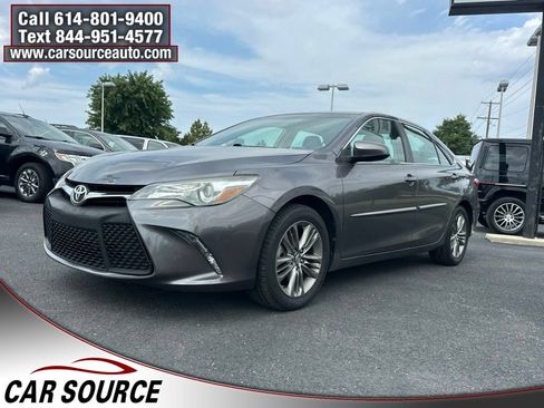 Used 2016 Toyota Camry SE FWD image 2
