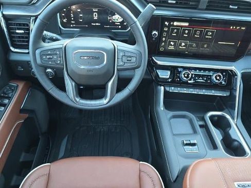 New 2026 GMC Sierra 2500 Denali Ultimate w/ Max Trailering Package image 15