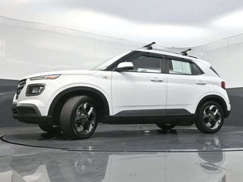 Used 2023 Hyundai Venue SEL w/ Cargo Package FWD image 26