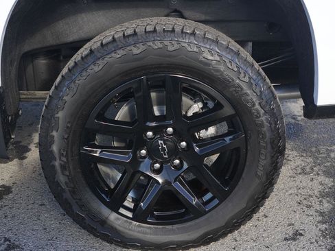 New 2026 Chevrolet Silverado 1500 LT Trail Boss w/ Convenience Package II AWD/4WD image 12