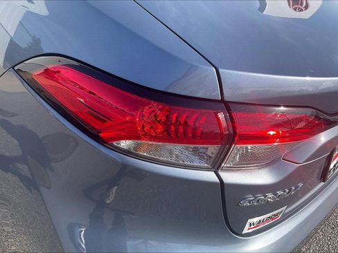 Used 2025 Toyota Corolla LE image 33