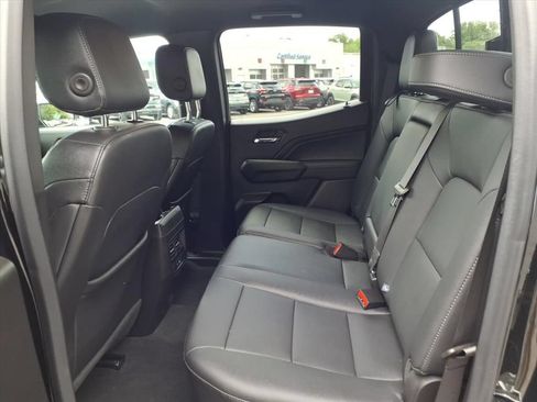 Used 2024 Chevrolet Colorado LT w/ LT Convenience Package III AWD/4WD image 17