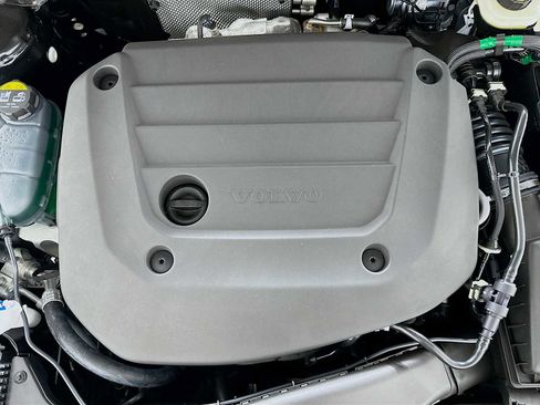 New 2026 Volvo XC40 B5 Ultra w/ Protection Package Premier AWD/4WD image 28