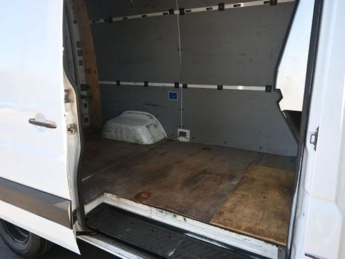 Used 2015 Mercedes-Benz Sprinter 3500 image 19