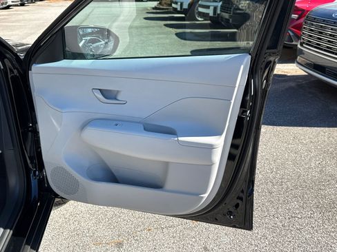 New 2026 Hyundai Kona SE image 14