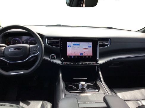 Used 2024 Jeep Wagoneer Series II AWD/4WD image 23