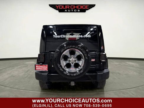Used 2016 Jeep Wrangler Unlimited Sahara AWD/4WD image 4