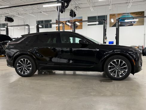 Certified 2024 Cadillac Lyriq Sport RWD image 8
