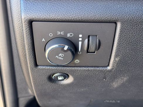 Used 2016 Jeep Grand Cherokee Limited image 29