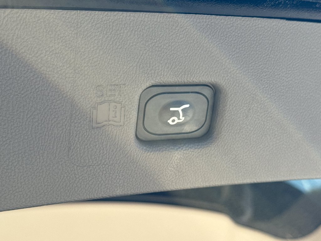 Used 2022 Lincoln Nautilus Reserve w/ Equipment Group 201A AWD/4WD image 34