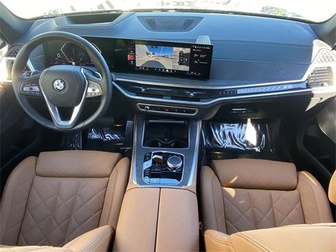 Certified 2024 BMW X5 xDrive40i w/ Premium Package image 17