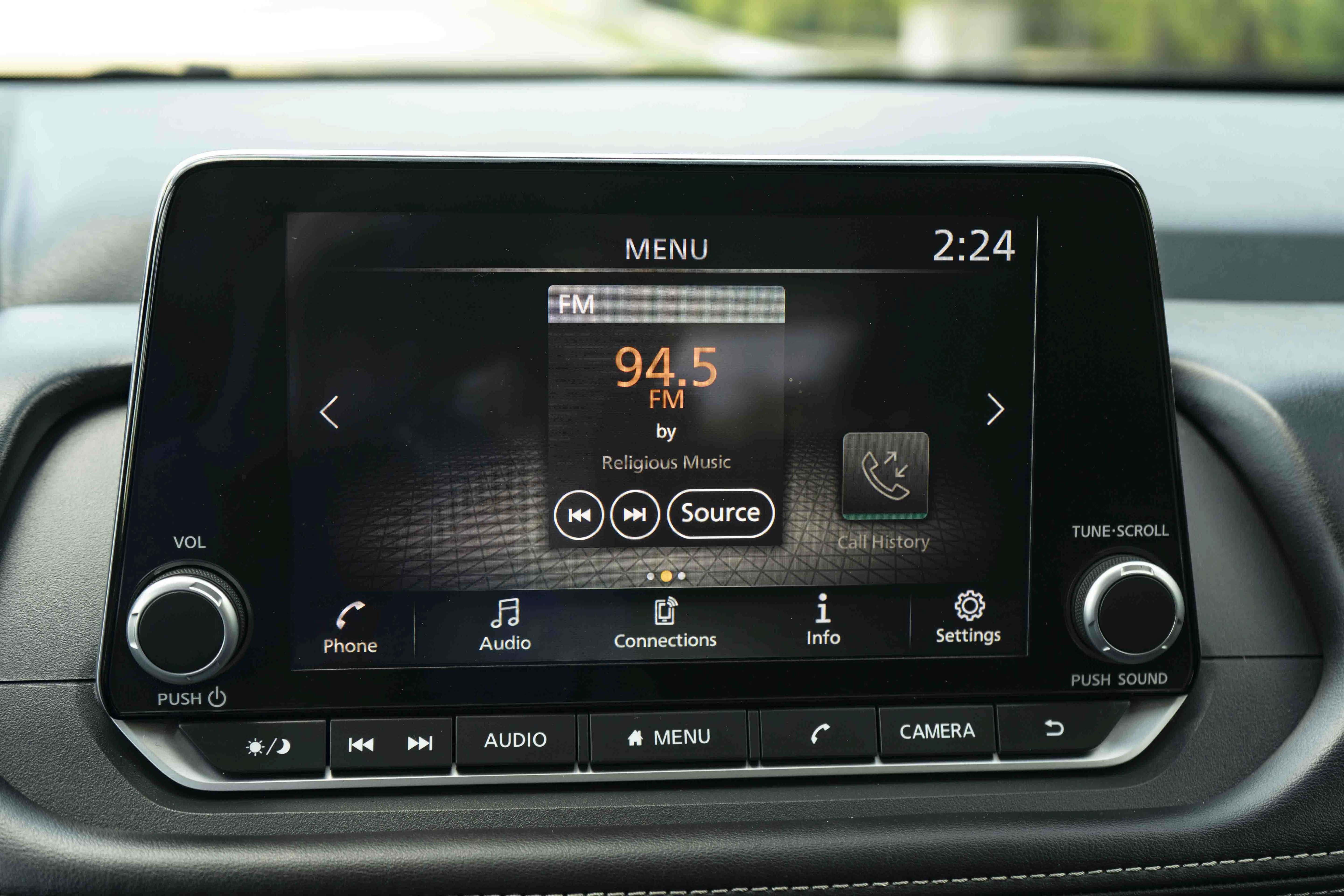 Used 2025 Nissan Rogue S FWD image 28