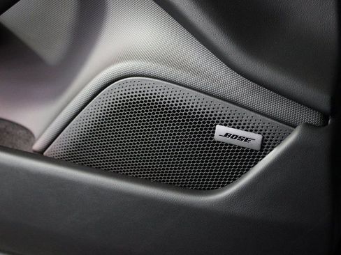 Certified 2025 Porsche Taycan image 17