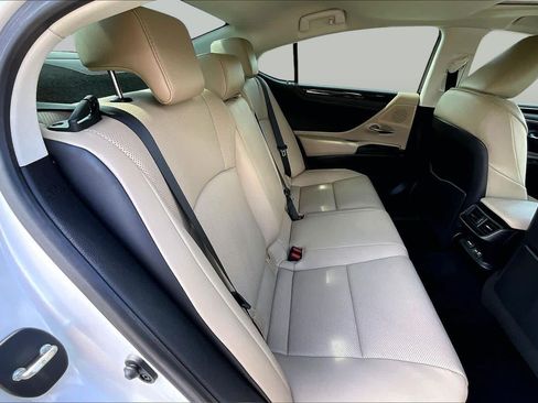 Used 2021 Lexus ES 250 w/ Premium Package AWD/4WD image 20