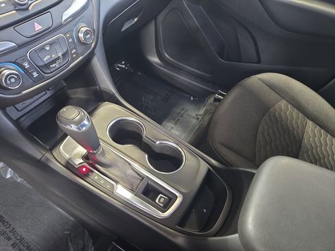 Used 2019 Chevrolet Equinox LT FWD image 25