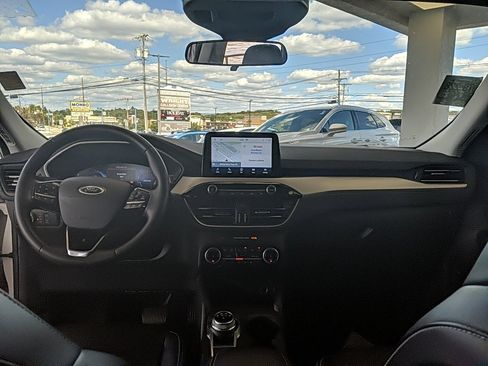 Certified 2022 Ford Escape SEL w/ Technology Package image 11