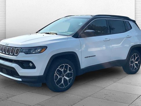 Used 2025 Jeep Compass Limited AWD/4WD image 13