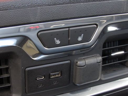 Used 2023 GMC Sierra 3500 SLT w/ SLT Premium Package image 37