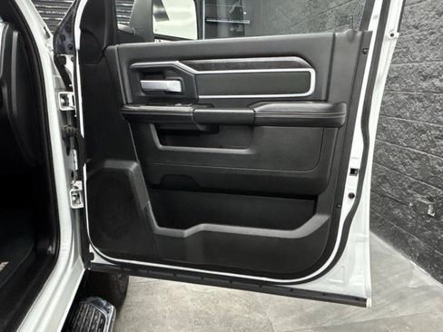 Used 2024 RAM 3500 Big Horn AWD/4WD image 35