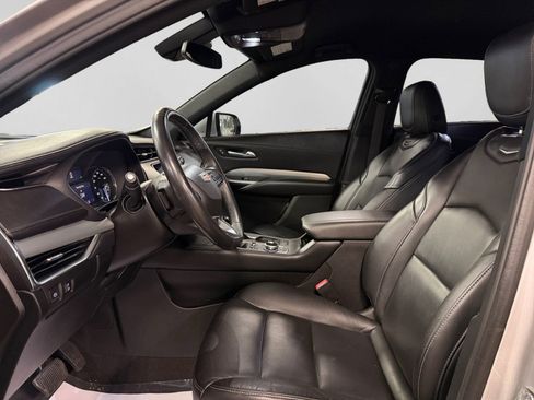 Used 2022 Cadillac XT4 Premium Luxury w/ Safety Alert Package AWD/4WD image 15