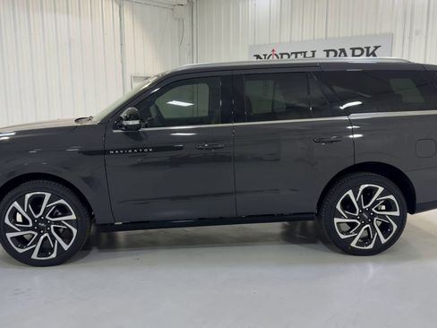 New 2026 Lincoln Navigator Black Label image 6