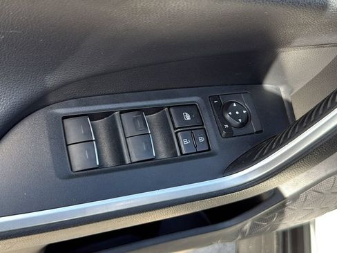 Used 2022 Toyota RAV4 XSE AWD/4WD image 21