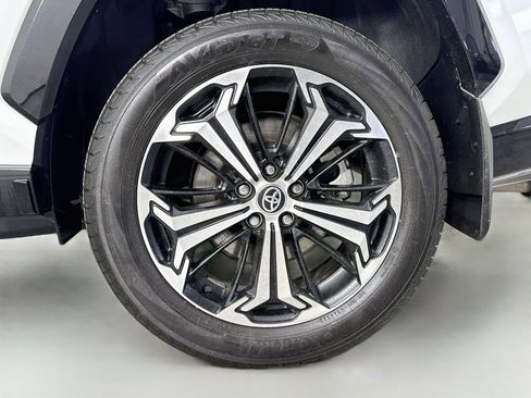 Used 2023 Toyota RAV4 XSE AWD/4WD image 32