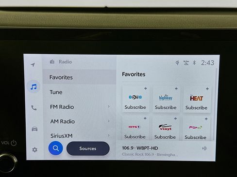 Used 2025 Toyota Camry LE image 21