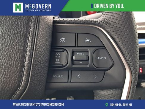 Used 2025 Toyota Tacoma TRD Sport AWD/4WD image 26