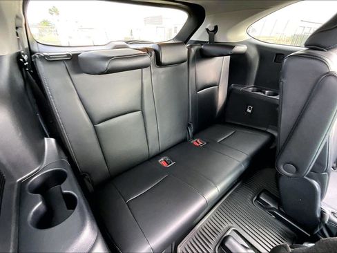 Used 2023 Toyota Highlander Platinum image 26