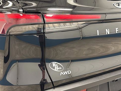 Used 2023 INFINITI QX60 Luxe image 40